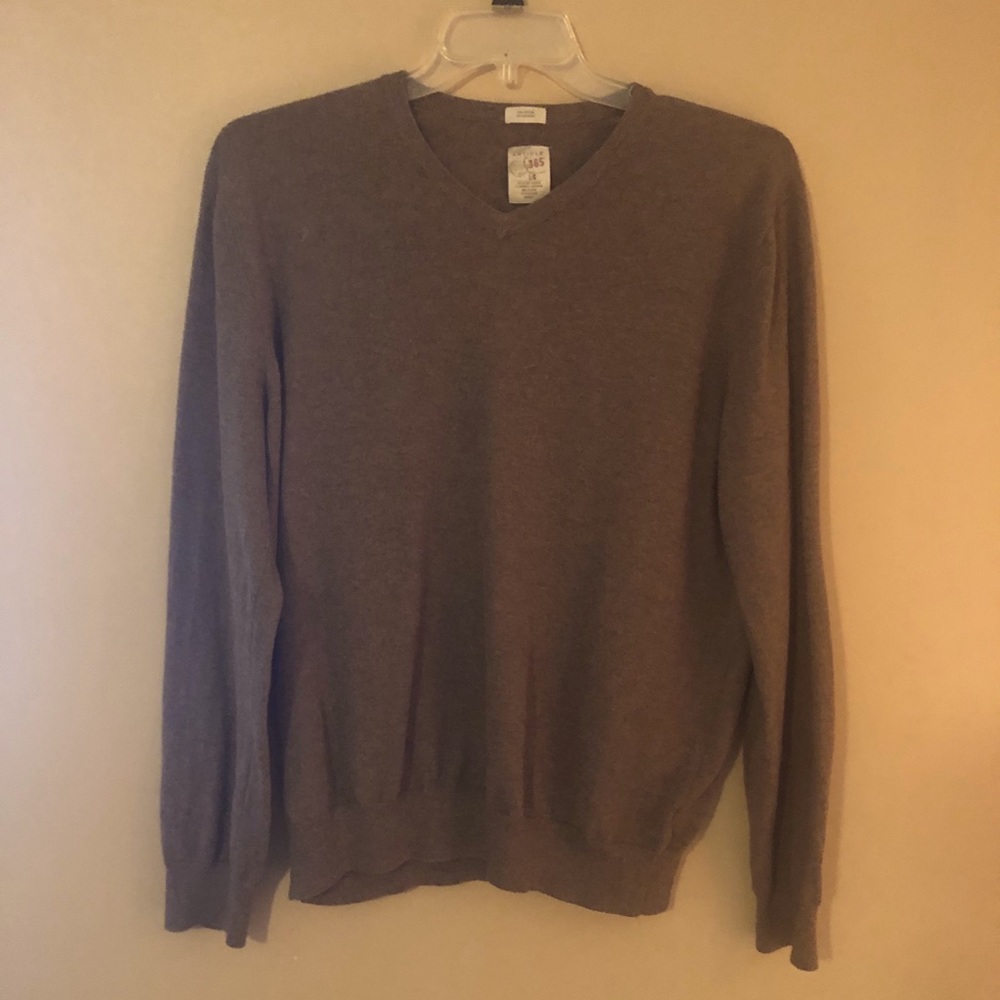 Men’s V neck sweater